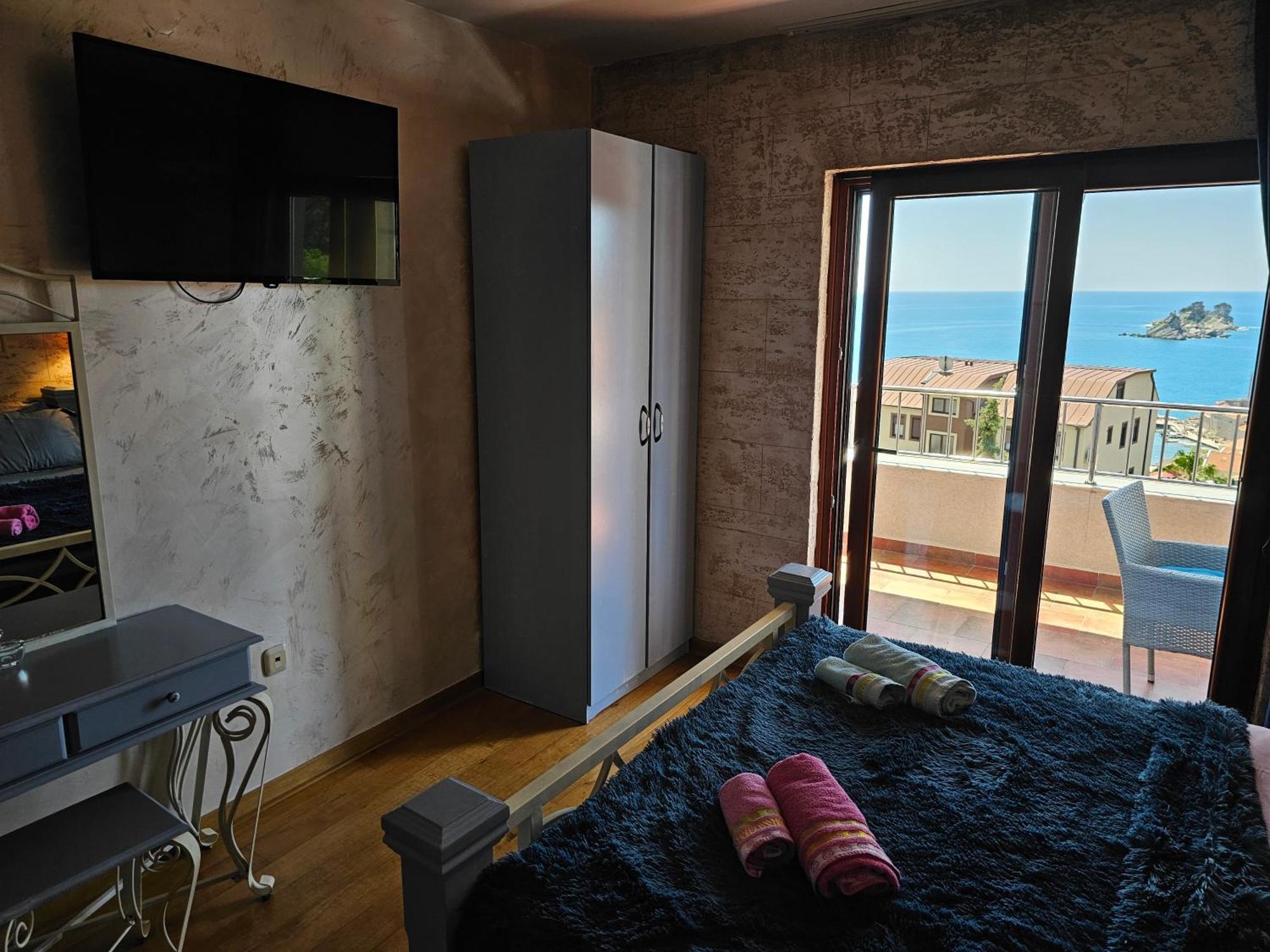 Medin Apartments Bluvista Petrovac Exterior photo